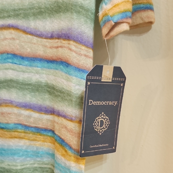 NWT Democracy Multicolor Striped V-Neck Tee - Picture 4 of 5